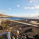 Home2book Attic Terrace Charming Ocean View Апартаменты