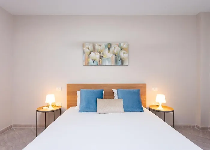 Home2book Attic Terrace Charming Ocean View * קנדלריה