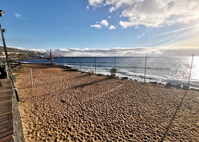 Home2book Attic Terrace Charming Ocean View קנדלריה