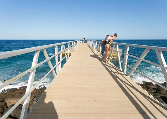 Home2book Attic Terrace Charming Ocean View דירה קנדלריה